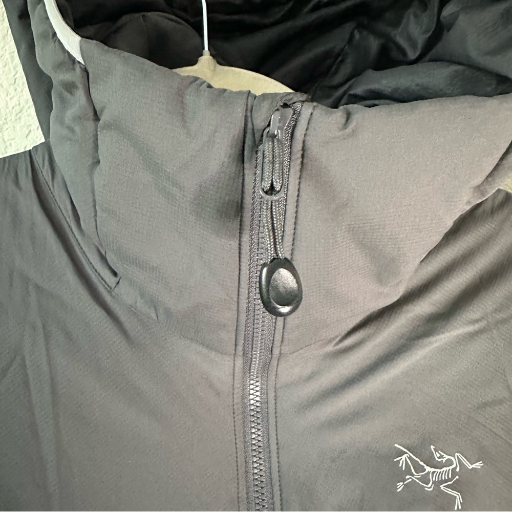 Arc'teryx Atom LT Insulated Charcoal Hooded Jacket SZ S - Picture 4 of 9